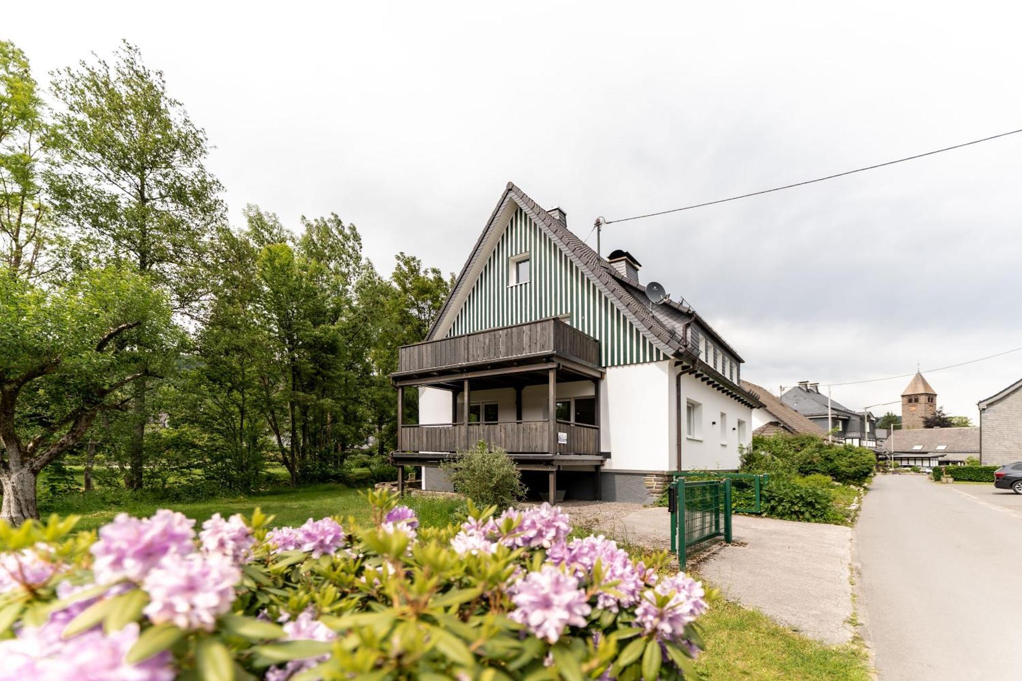 Ferienwohnung Haus An Der Lenne レンネシュタット エクステリア 写真